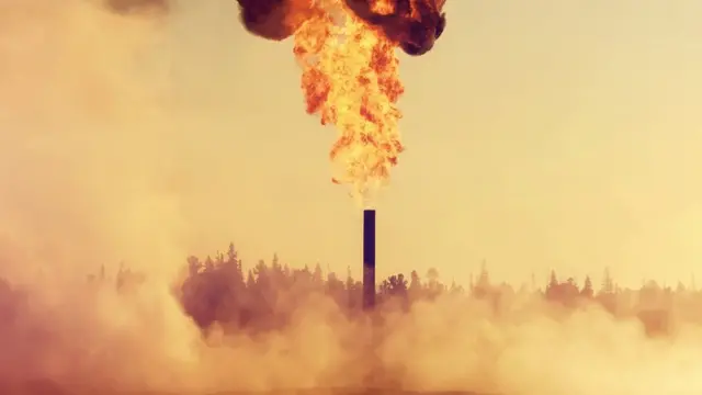 கொலைகார ஏரியிலிருந்து எடுக்கப்படும் மீத்தேன் - சகாரா பாலைவன நாட்டின் கதை