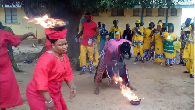 Awọn to n bọ Sango