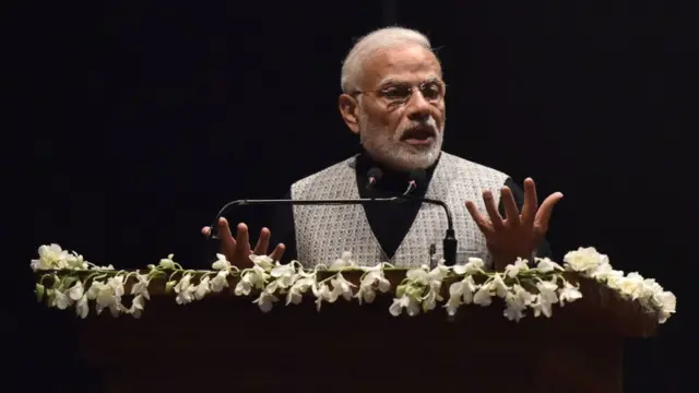 नरेंद्र मोदी