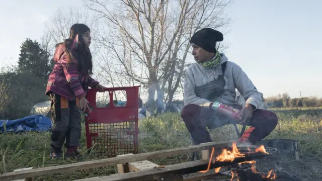 Hasti ve ağabeyi Mubin