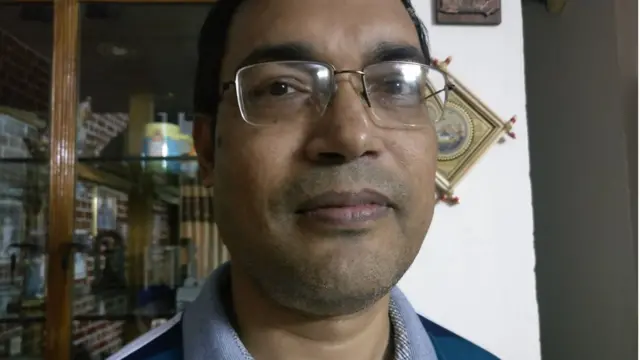 আহসানুল্লাহ হলের প্রভোস্ট অধ্যাপক এম শাহজাহান মণ্ডল বলছেন, শিক্ষকরাও অনেক সময় নেতাকর্মীদের সাথে আপোষ করেন।