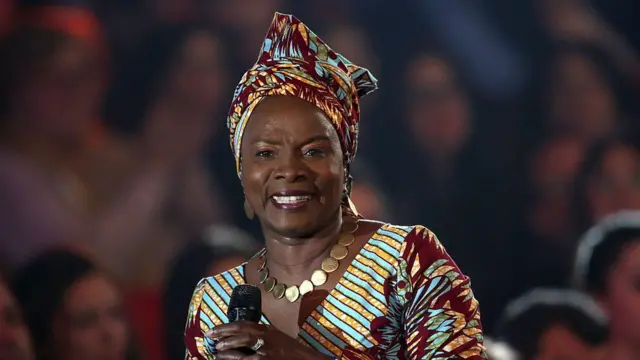 La chanteuse béninoise Angélique Kidjo déplore le contexte dans lequel se déroule les élections législatives dans son pays.