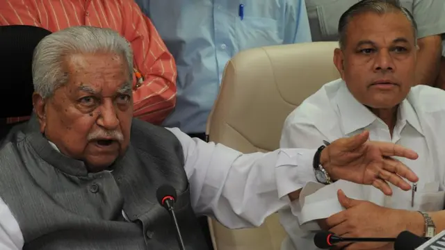 ગોરધન ઝડફિયા અને કેશુભાઈ પટેલ