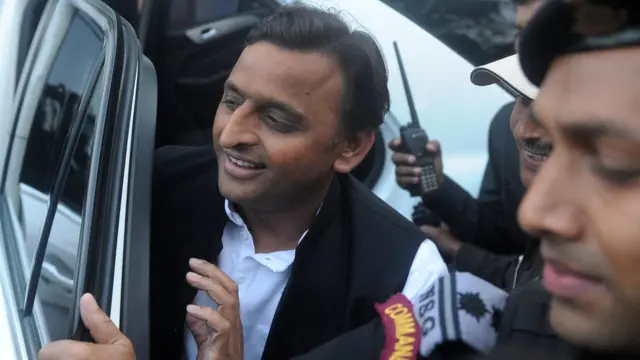 अखिलेश यादव