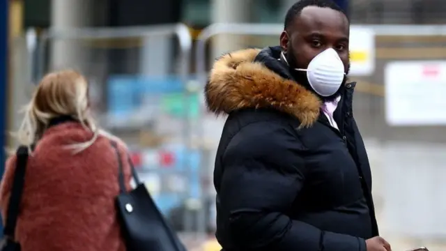 கொரோனா வைரஸ் பரவலை கட்டுப்படுத்துவதற்கு இன்னும் நிறைய பேர் முகக்கவசம் அணிய வேண்டுமா?