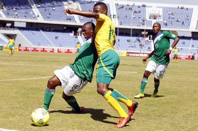 Леві Мванаваса стадіон