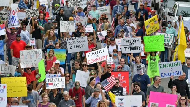 အမေရိကန်မှာ လုပ်ငန်းတွေ ပြန်ဖွင့်ပေးဖို့ ဆန္ဒပြသူများ