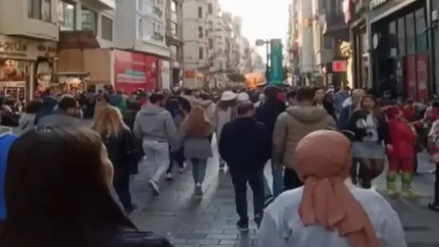 Partlayış zamanı alovlanmanın baş verdiyi görünür