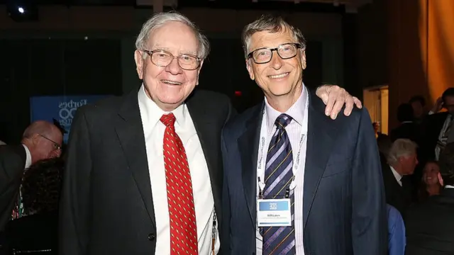 Warren Buffet junto a Bill Gates.