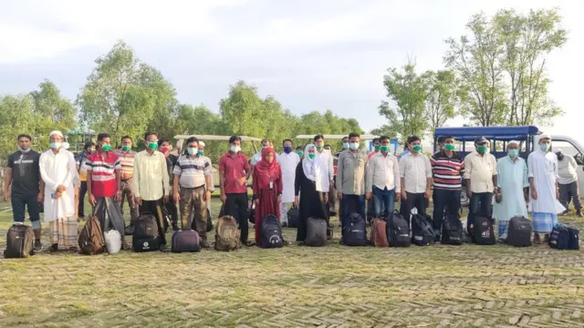 রোহিঙ্গাদের দল