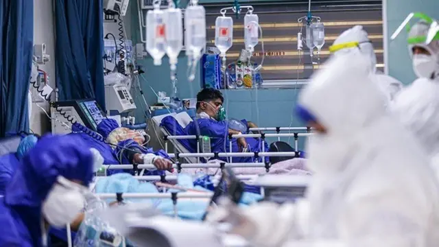 در حال حاضر اغلب شهرهای ایران درگیر موج پنجم ویروس کروناست. وزارت بهداشت ایران گفته ۲۸۵ شهر کشور در وضعیت قرمز، ۱۱۰ شهر در وضعیت نارنجی و ۵۳ شهر در وضعیت زرد قرار دارند.