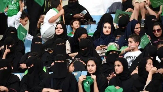 महिलाएं