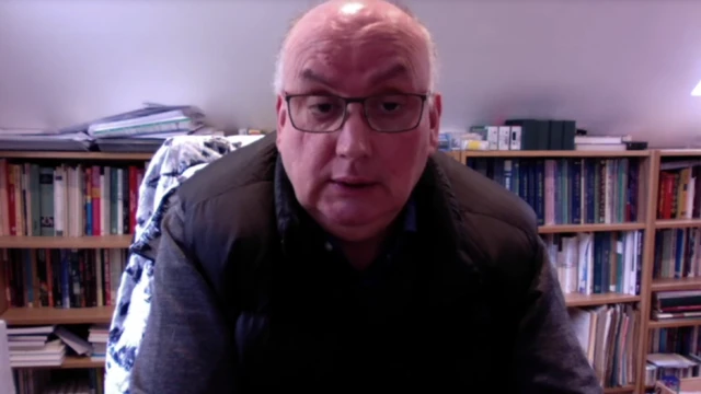 하워드 교수는 BBC와의 인터뷰에서 북한의 도시 엘리트층을 중심으로 새로운 형식의 문화와 음악 감상 트렌드가 생긴 것으로 보인다고 분석했다