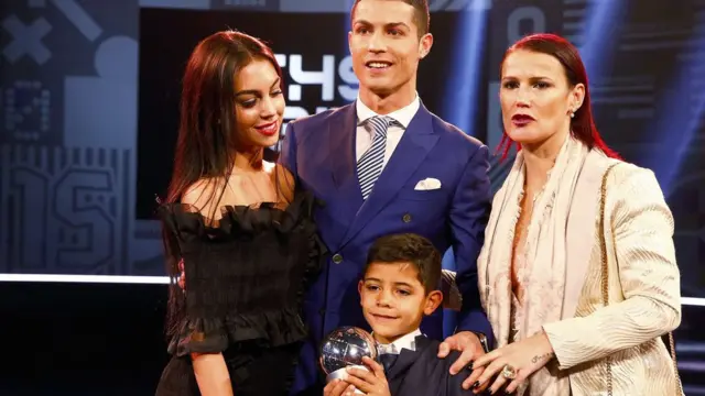 Ronaldo, FIFA