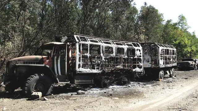 За офіційними даними, під Іловайськом загинуло 366 українських військових і правоохоронців, 429 були поранені, 300 потрапили в полон, ще близько 150 вважають зниклими безвісти