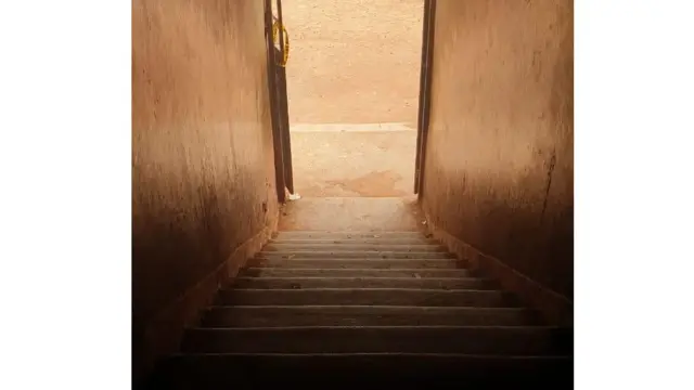 Mojawapo ya ngazi nyembamba za shule ya msingi ya Kakamega