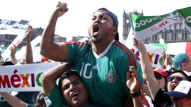 Desde el primer gol de Carlos Vela, comenzó la alegría para los seguidores del Tri.