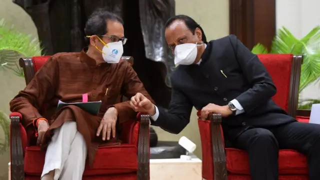 उद्धव ठाकरे, अजीत पवार