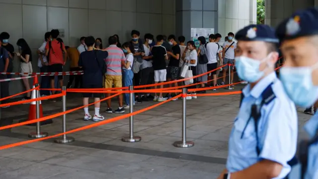 香港高等法院外市民排隊輪候旁聽唐英傑案判刑(30/7/2021)