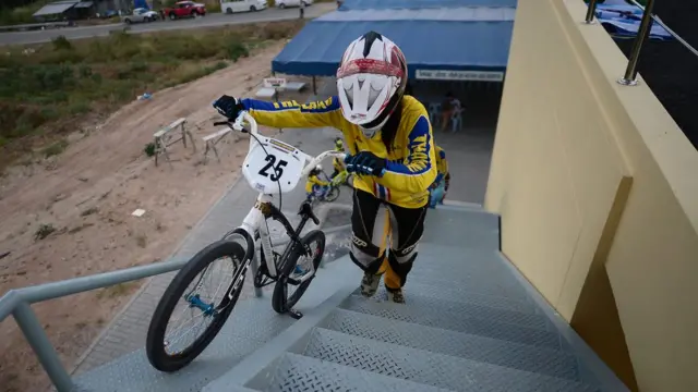 เดินขึ้นสู่จุดสตาร์ท