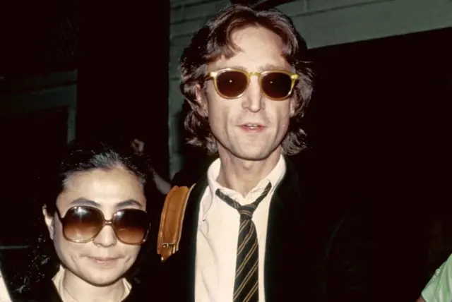 John Lennon y Yoko Ono en 1980