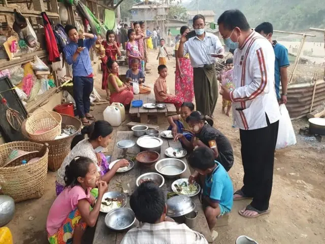 ချင်းပြည်နယ် စည်ပင်ဝန်ကြီး သွားခဲ့တဲ့ ဆမီးစစ်ရှောင်စခန်း