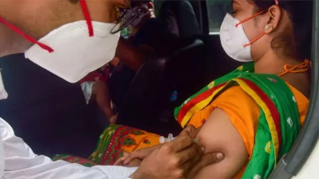 કોરોના વાઇરસની બીજી લહેરે ભારતમાં તબાહીનાં દૃશ્યો સર્જ્યાં હતાં