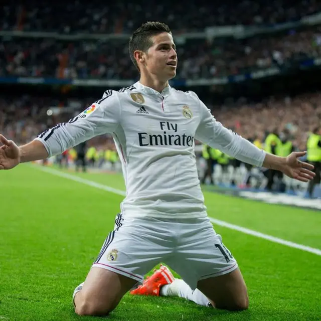 James celebra un gol