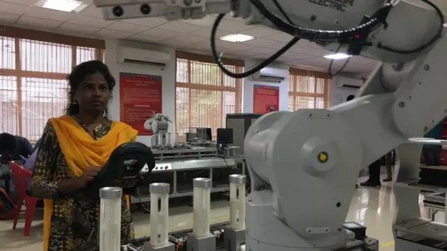 சாதனை மாணவி 'வேண்டாம்'