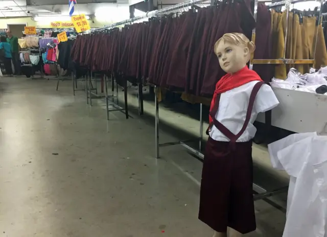 Uniformes escolares cubanos en Ñooo Qué Barato