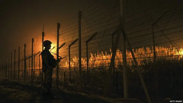 ਜੰਮੂ ਨੇੜੇ ਬੀ.ਐੱਸ.ਐੱਫ ਜਾਵਾਂ ਭਾਰਤ-ਪਾਕ ਸੀਮਾ 'ਤੇ ਤਾਇਨਾਤ