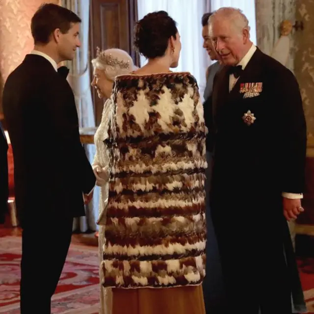 Джасинда Ардерн с принцем Чарльзом и своим гражданским мужем на званом обеде глав стран Содружества