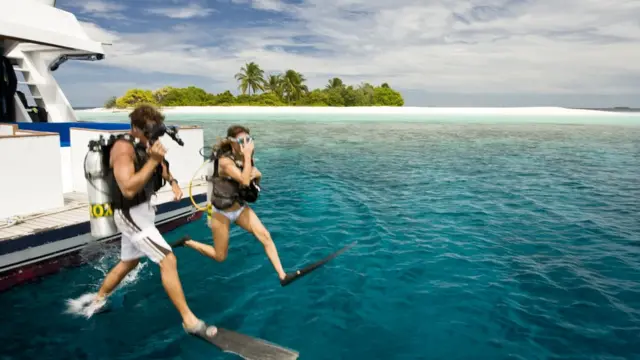 இந்தியர்கள் அதிகம் செல்ல விரும்பும் நாடு என்ன?