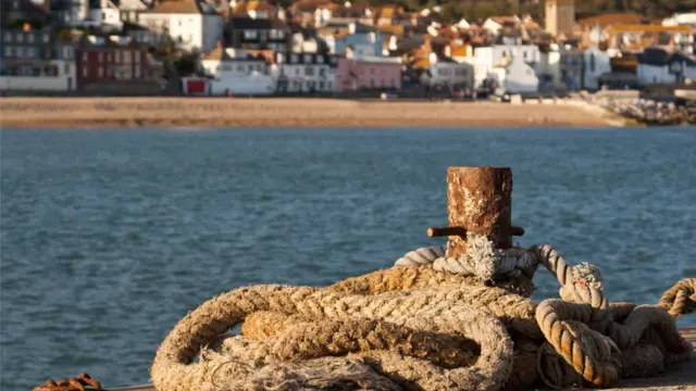 Кнехт с веревкой