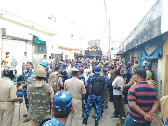 पुलिस बल