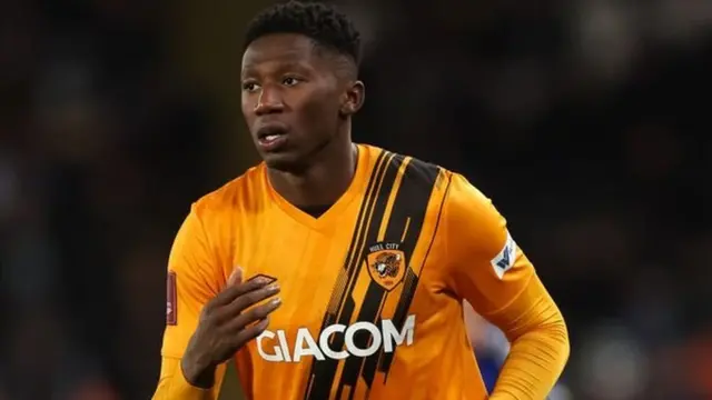Dan wasan mai shekaru 21 a halin yanzu yana zaman aro a Hull