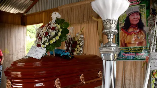 El ataúd de Olivia Arévalo.