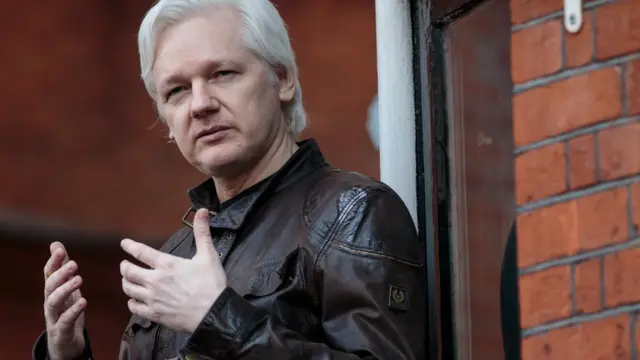 ஜூலியன் அசான்ஜே