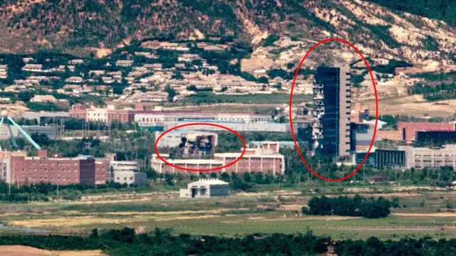 북한은 대북전단 살포에 반발하여 지난 6월 개성의 남북공동연락사무소를 폭파했다