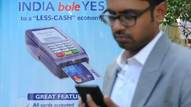 பண மதிப்பிழப்பு: 'பட்டினியும் வேலையின்மையும்தான் மோதி அரசின் சாதனை'