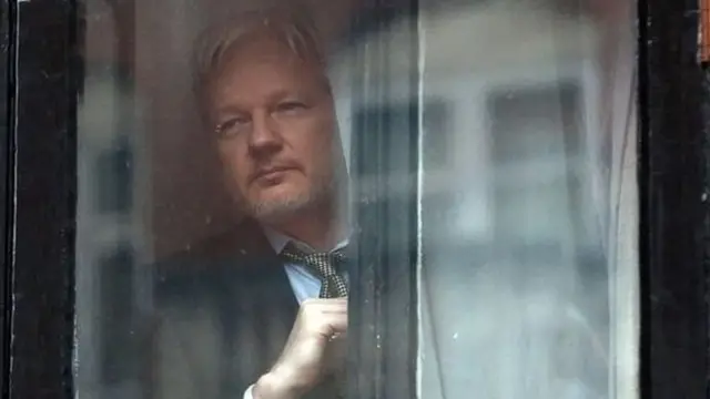 Джулиан Ассанж