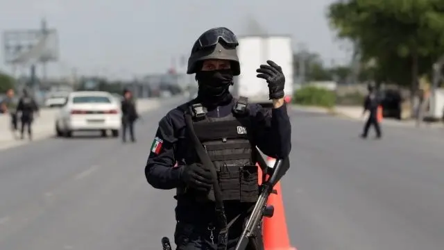 Policía en México