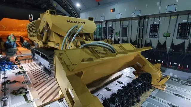 Azərbaycan Müdafiə Nazirliyi Türkiyədən gətirilmiş texnika muasir texnika minatəmizləyən