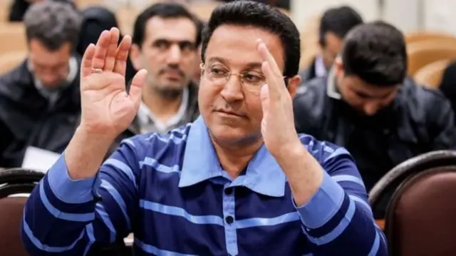 پرونده حسین هدایتی یکی از بدهکاران بانک سرمایه که طبق کیفرخواست صادره برای اعضای هیئت مدیره این بانک با پرداخت رشوه موفق به اخذ ۵۸۶ میلیارد تومان وام از بانک سرمایه شده‌است