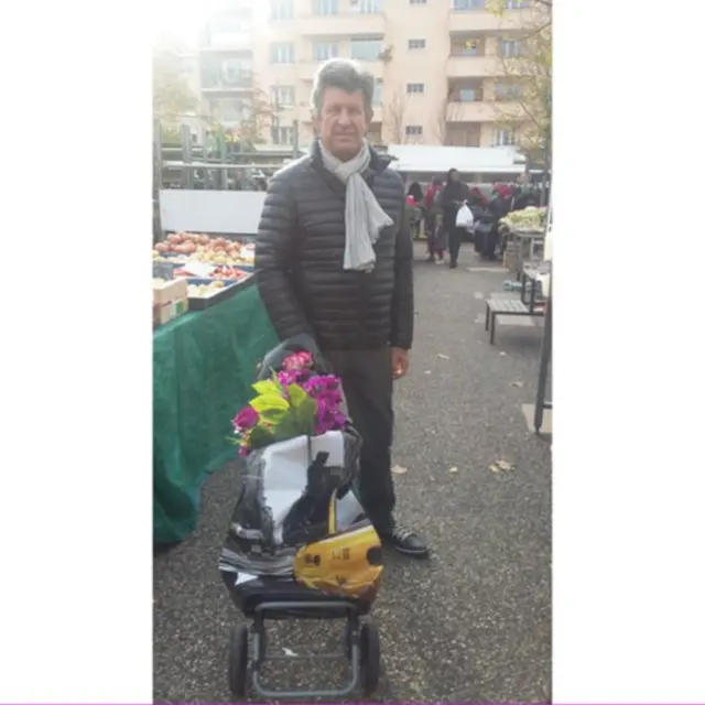 Чоловік з візком