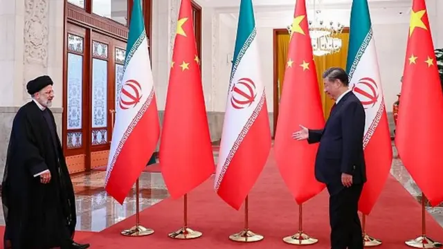 از زمان سفر ابراهیم رئیسی به چین که اهداف اصلی آن اقتصادی عنوان شده بود، ریال واحد پولی ملی ایران، مقدار بیشتری از ارزش خود در برابر ارزهای خارجی را از دست داده