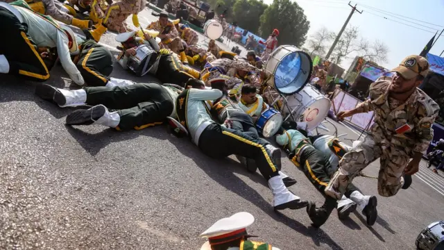 حمله به مراسم رژه در اهواز