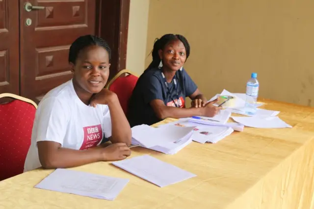 Àwọn àwòrán ẹ̀yìn ìtàgé