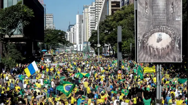 Maniestantes pró-Bolsonaro na avenida Paulista