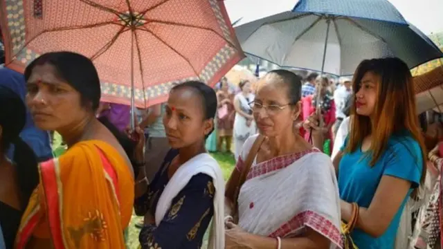 महिला